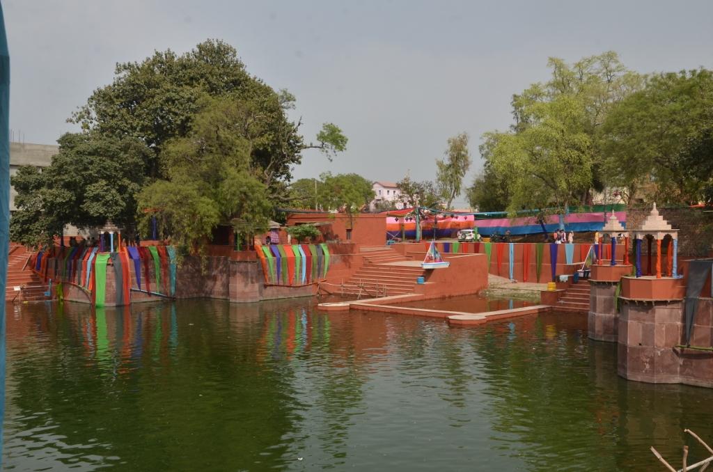 Barsana Laddu Holi